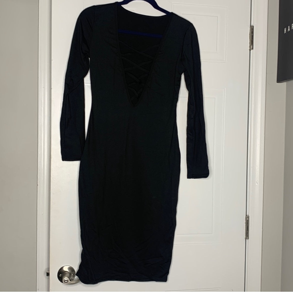 BLACK CRISS CROSS BODYCON DRESS
